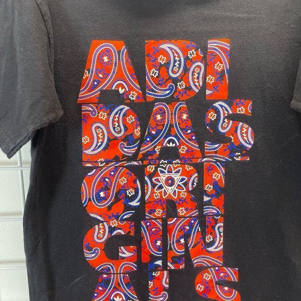 Adidas - Graphic Tee - Picture 3 of 4